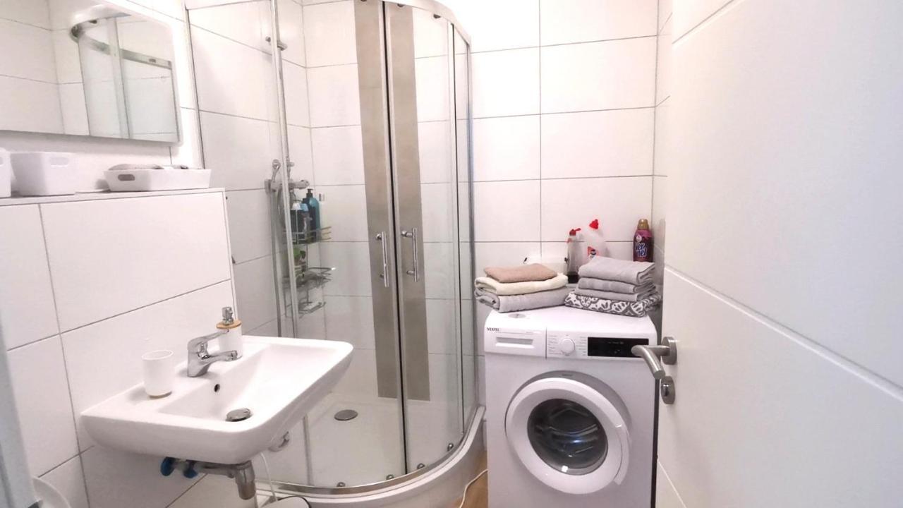 3-Zimmer, Bis 6 Personen Mit Parkplatz Apartment Muelheim an der Ruhr Luaran gambar